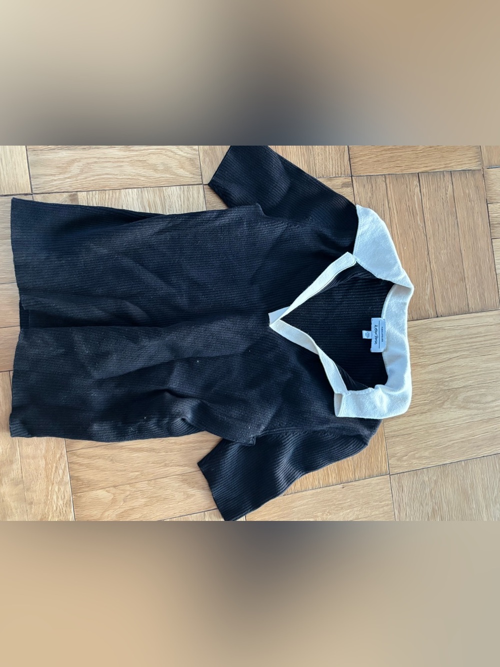 & Other Stories Black Top with White Collar